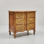 1086 2516 CHEST OF DRAWERS